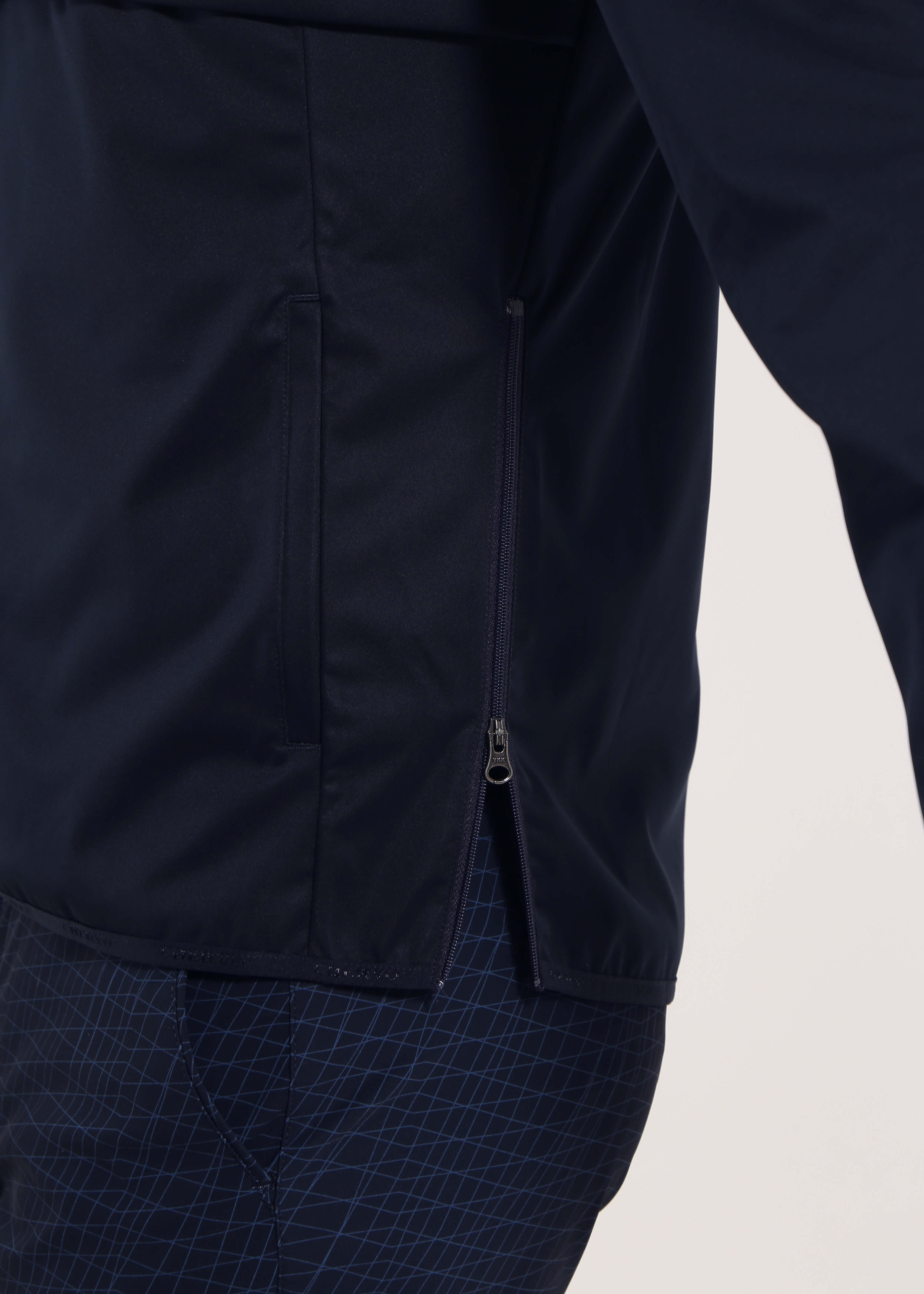 RIGON | ULTRA LIGHT SOFTSHELL® QUARTER ZIP - Chervò USA